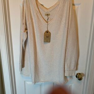 True Craft Off-White V-Neck Top